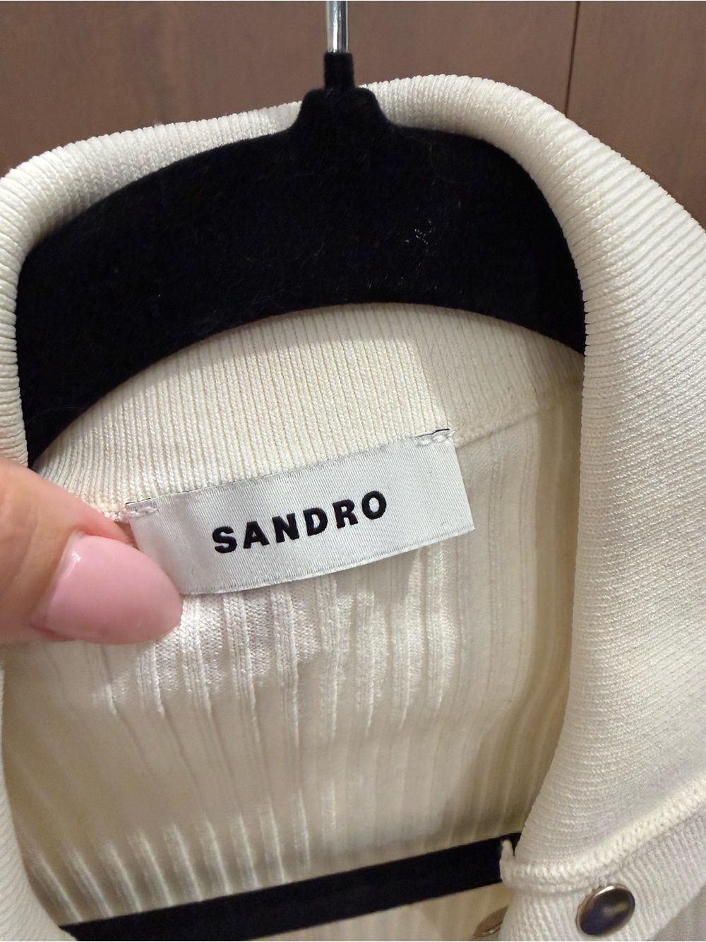 Sandro Cream Rib-Knit Cropped Button Jacket with Black Trim - Picture 4 of 4